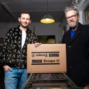 01_moock-premper-10-25_xs