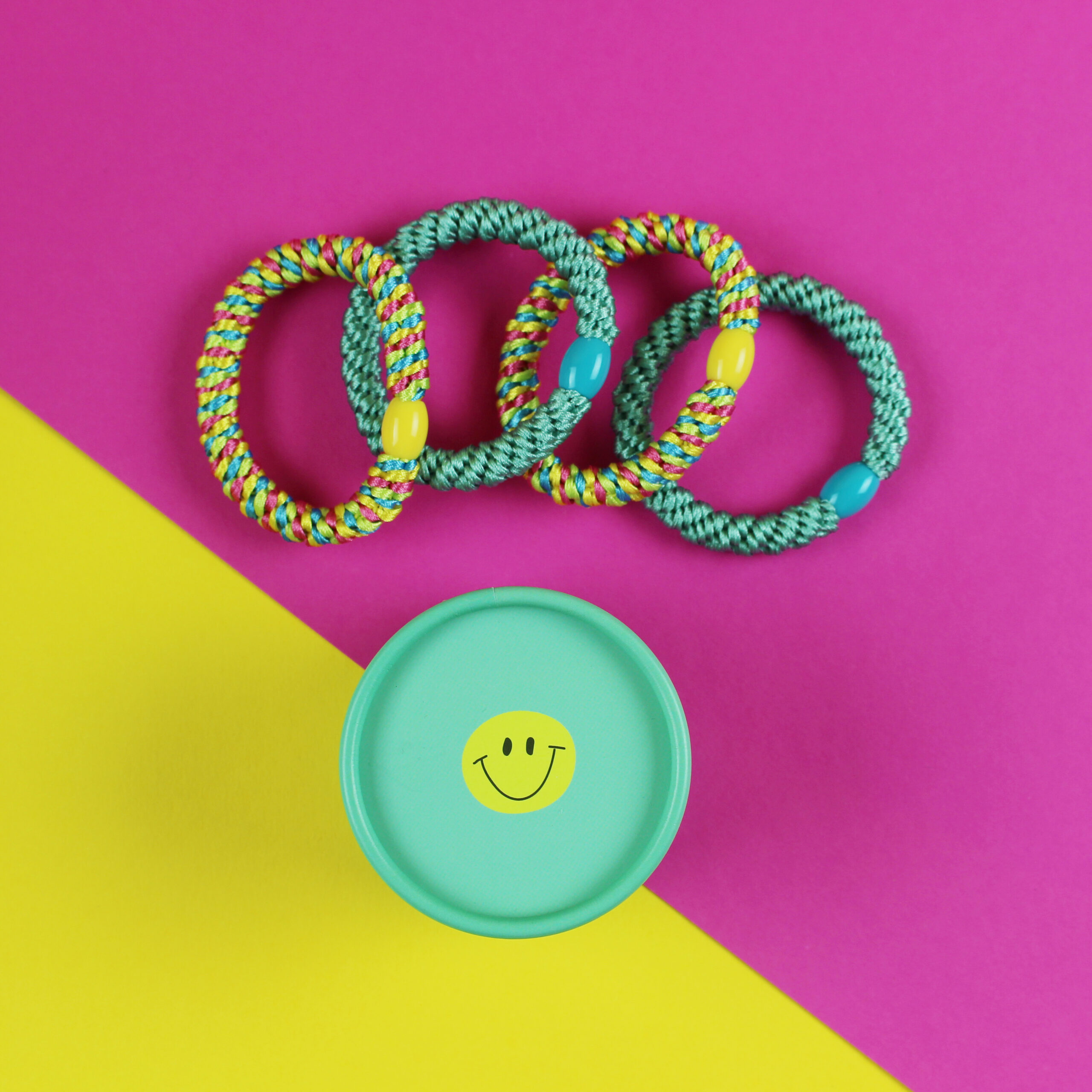 5749_Harrgummiset_MintGelb_04-scaled