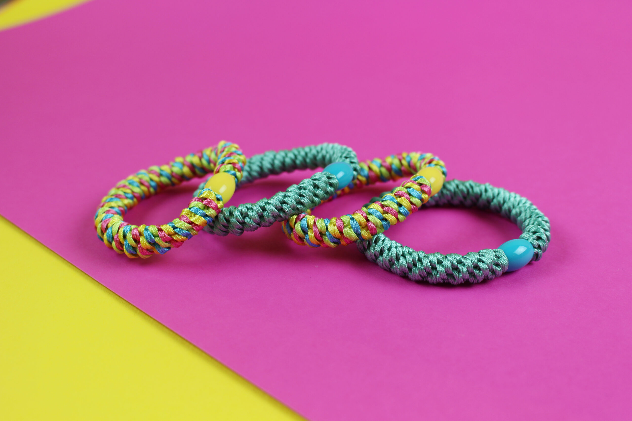 5749_Harrgummiset_MintGelb_06-scaled