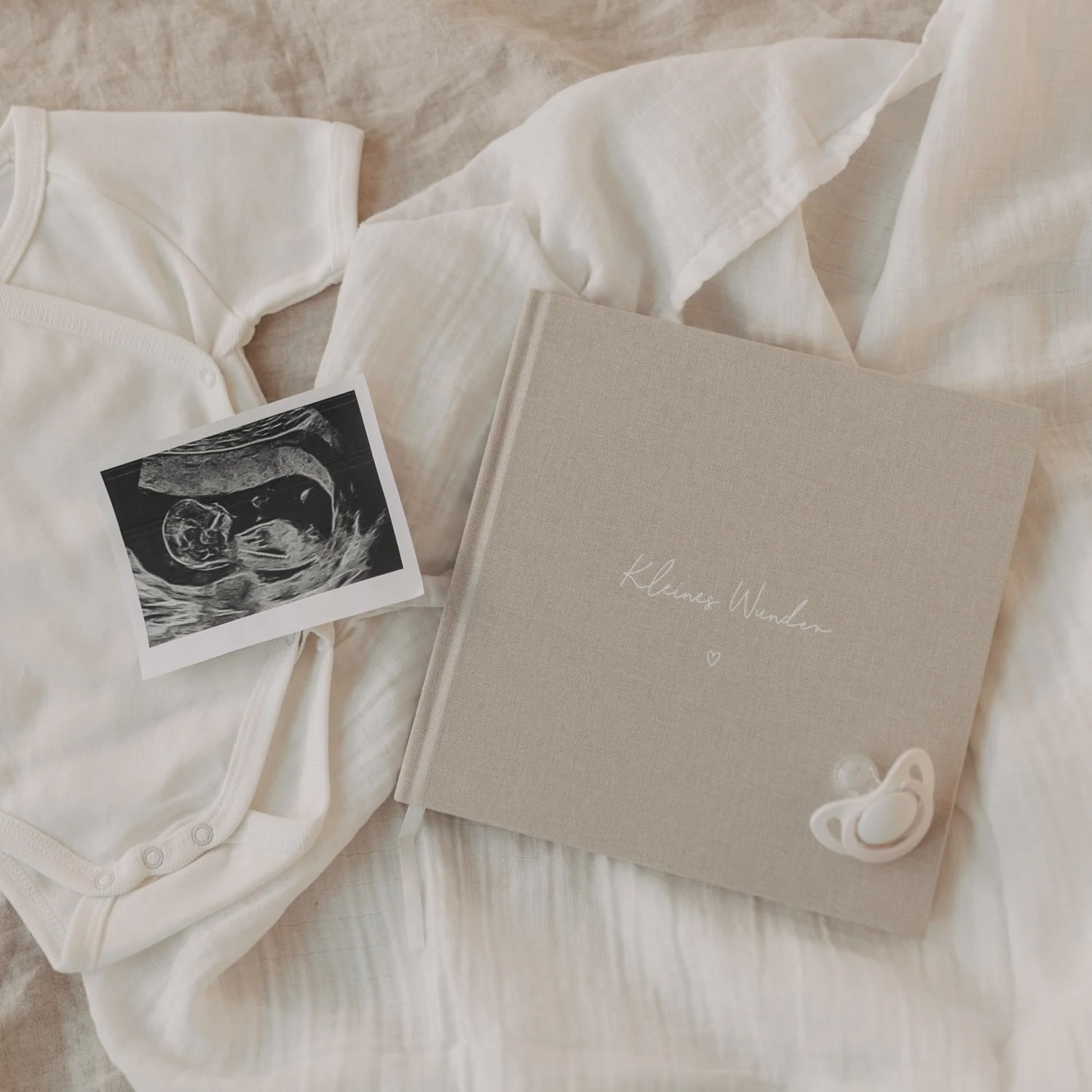 sw-077_schwangerschaftstagebuch_kleineswunder_photocredits_eulenschnitt_1.jpg